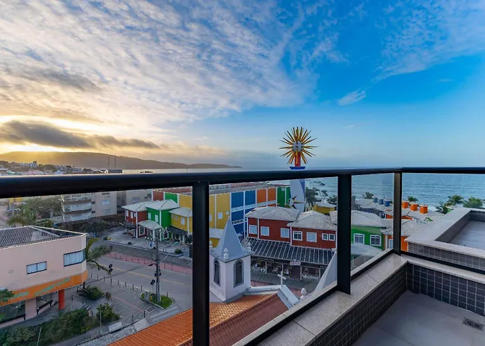 Confortável Loft Duplex em Condomínio com Piscina Bombinhas